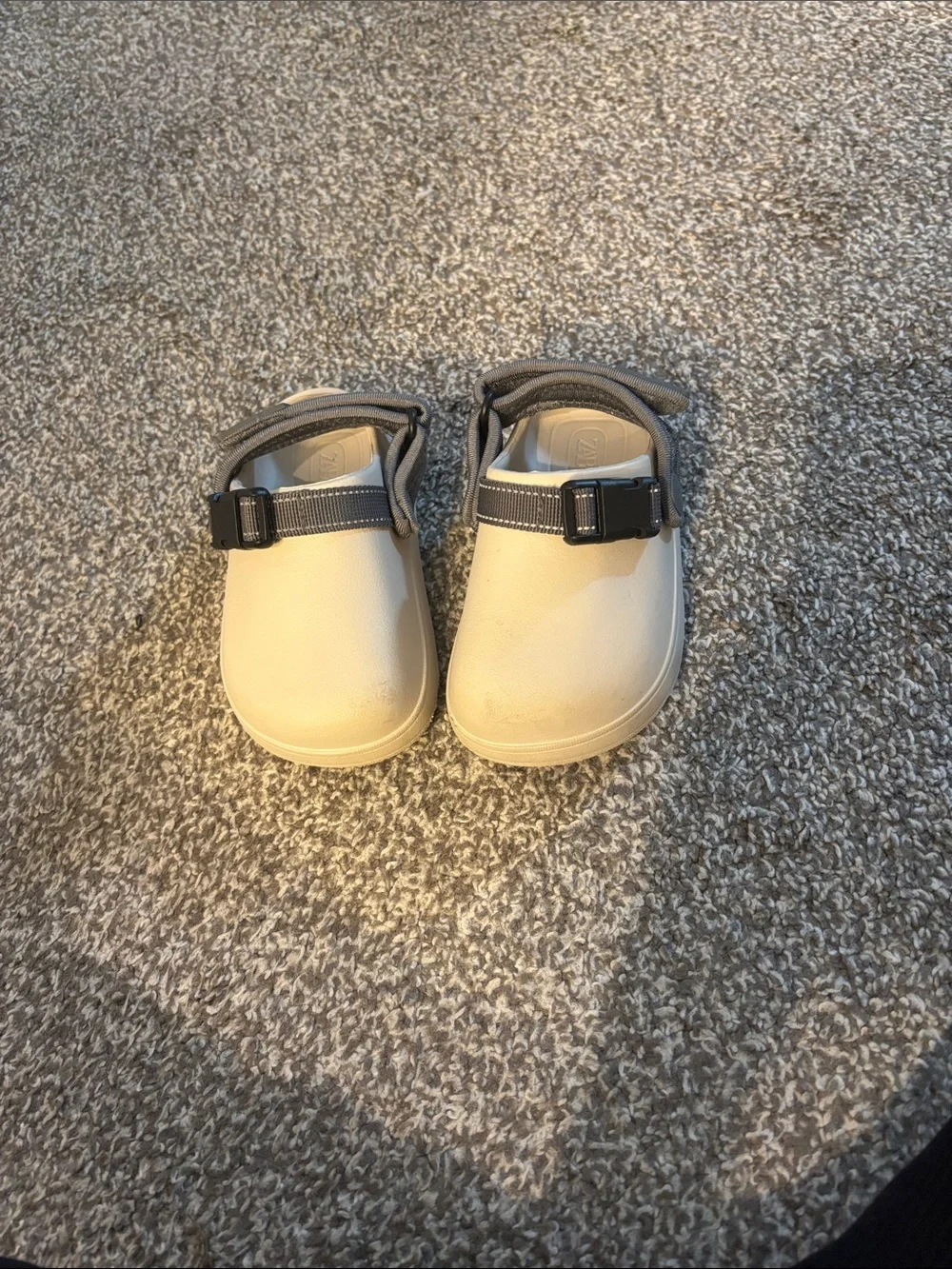 Zara Cream Kids Slip-On Clogs with Gray Adjustable Strap